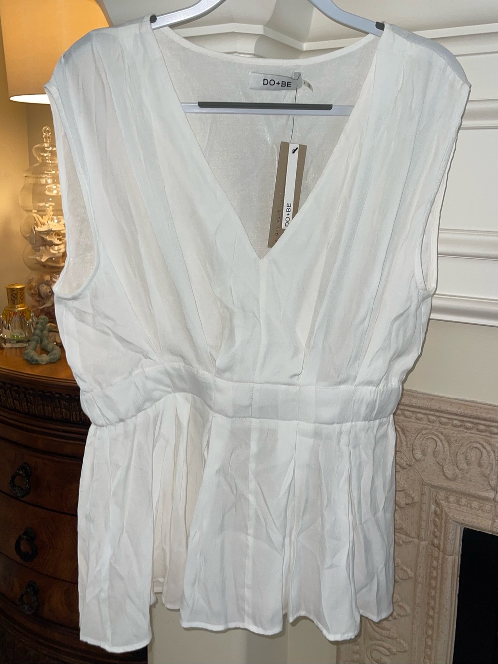 New Do+Be sleeveless blouse